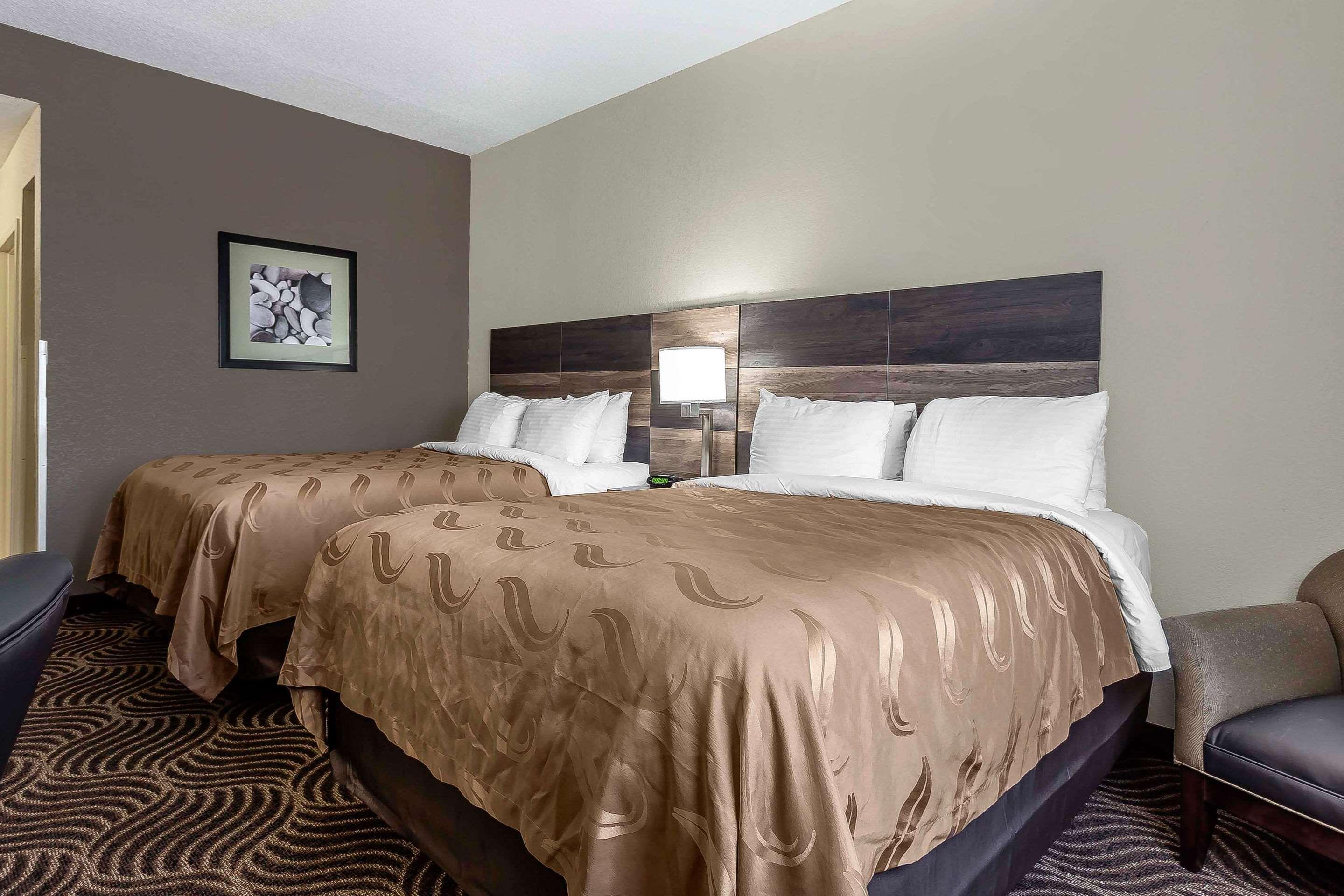Quality & Hotel *