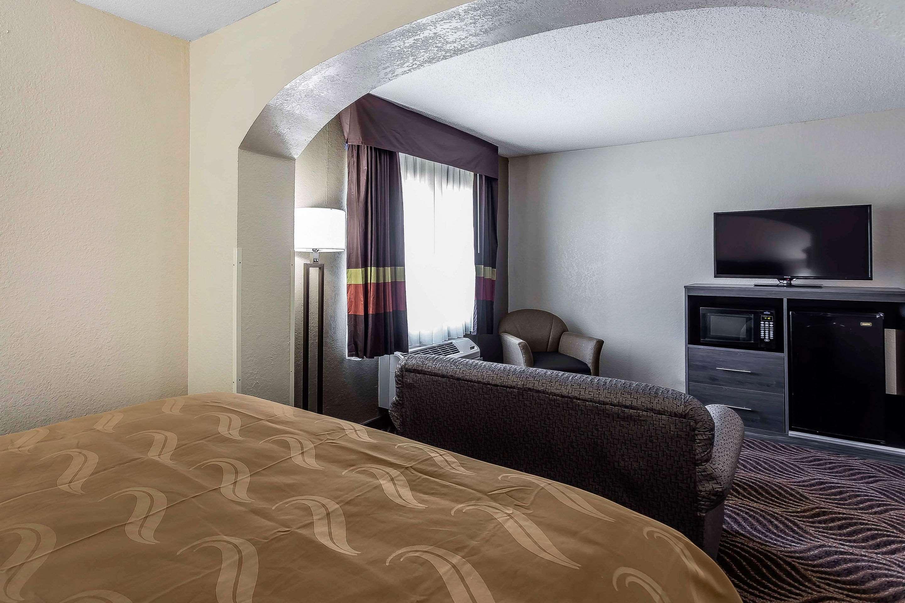 Quality & Hotel Salisbury