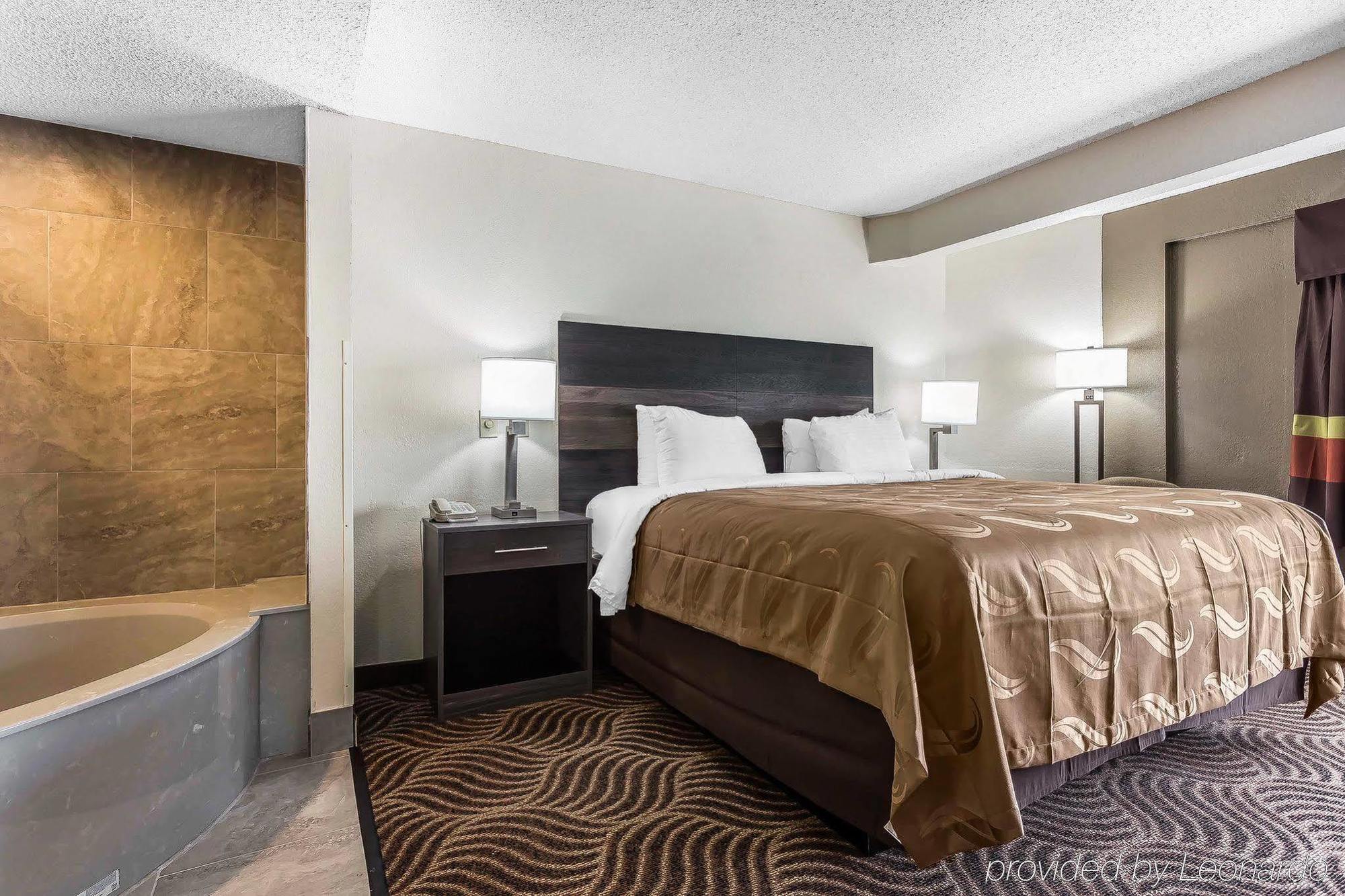 Quality & Hotel *